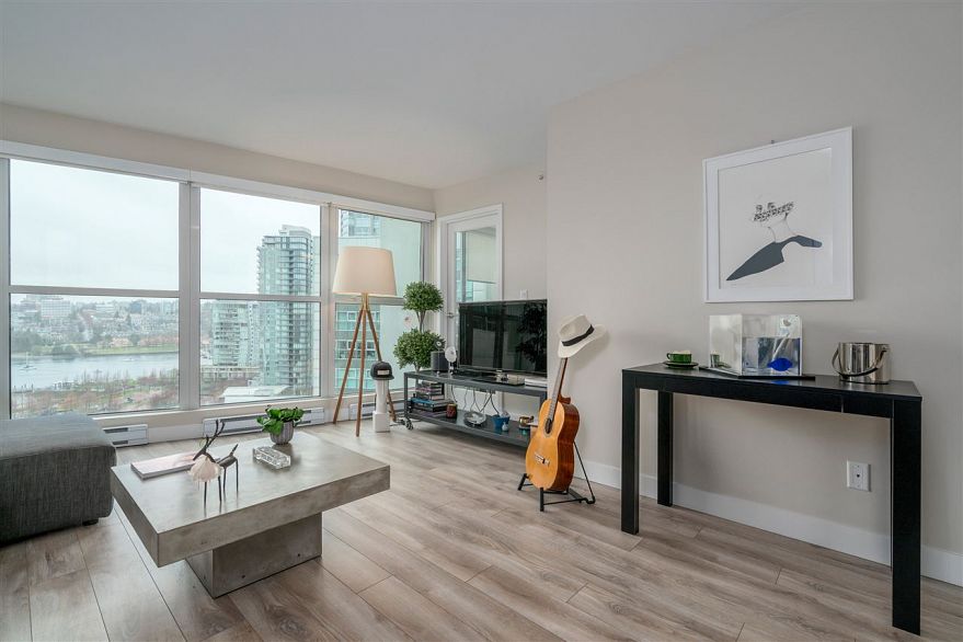 1404 1323 Homer Street