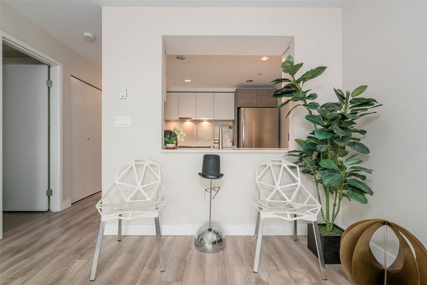 1404 1323 Homer Street