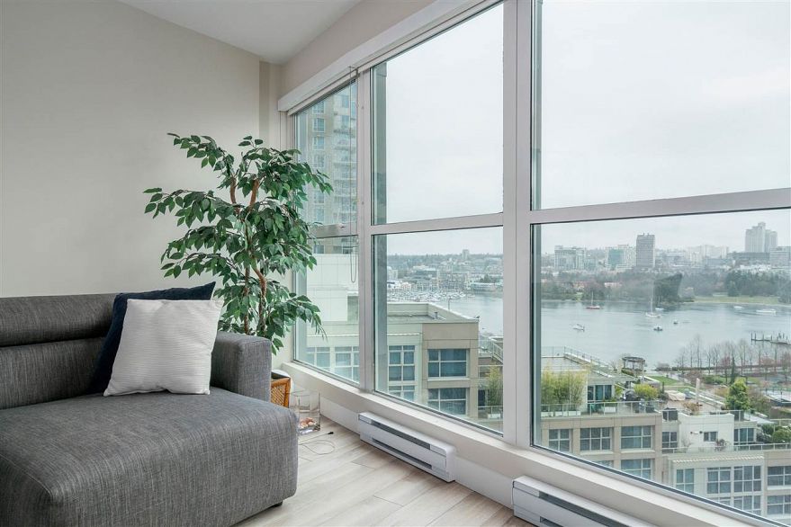 1404 1323 Homer Street