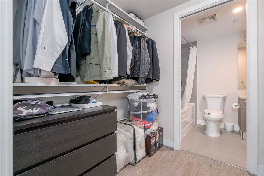 1404 1323 Homer Street