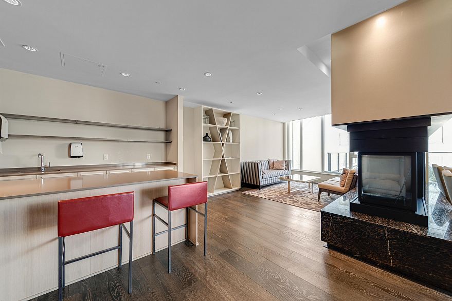 1804 1221 Bidwell Street