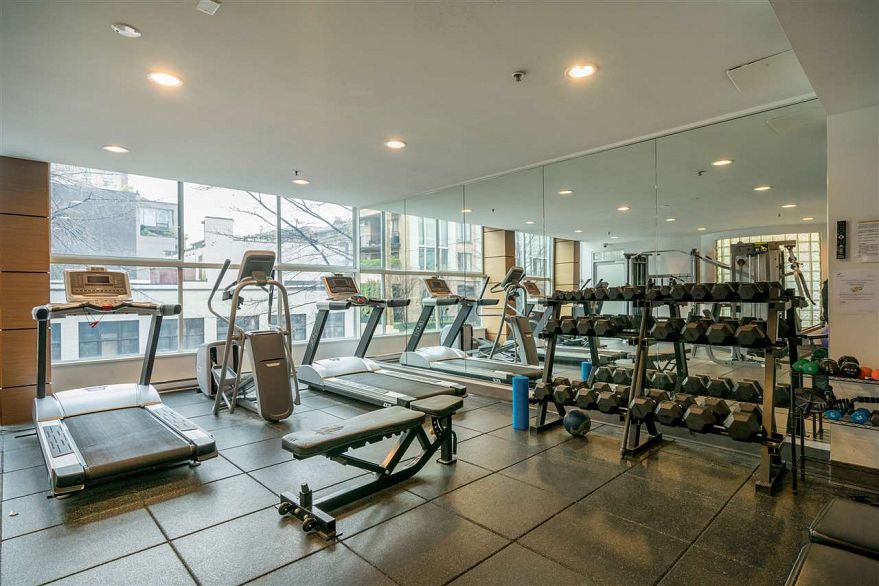 1404 1323 Homer Street