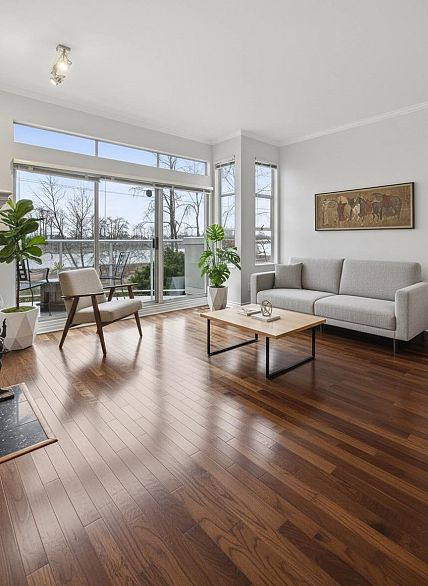 8489 Nanaimo Street