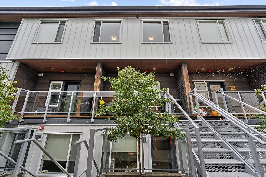 216 455 E 16th Avenue