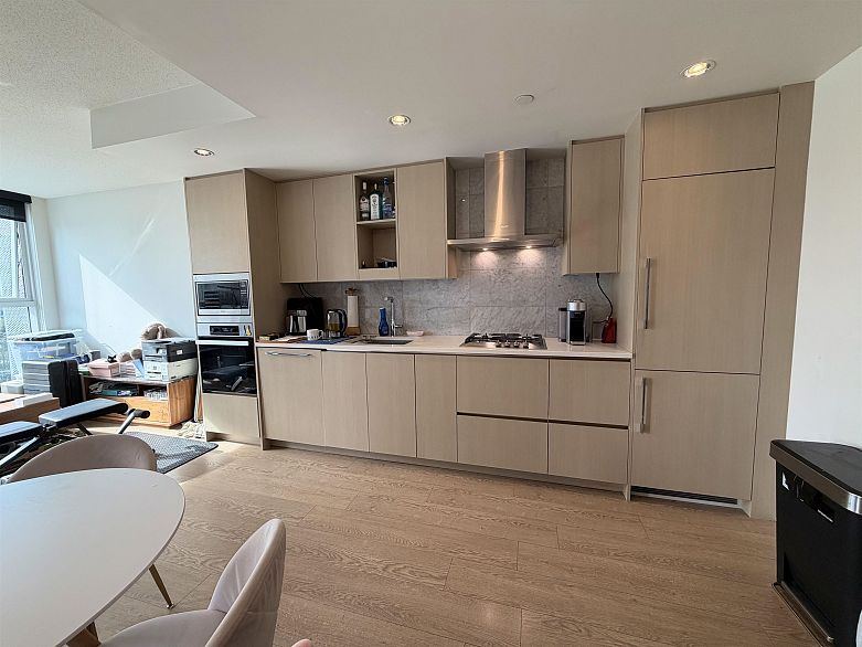 886 87 Nelson Street