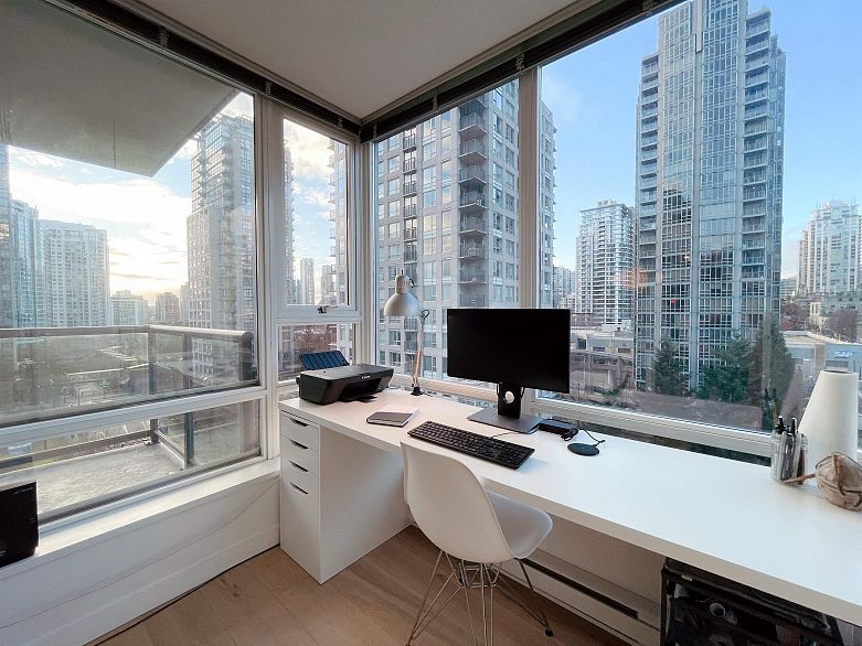 1110 928 Beatty Street