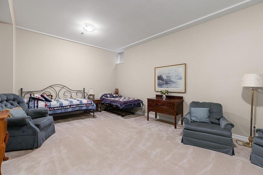 10 5880 Hampton Place