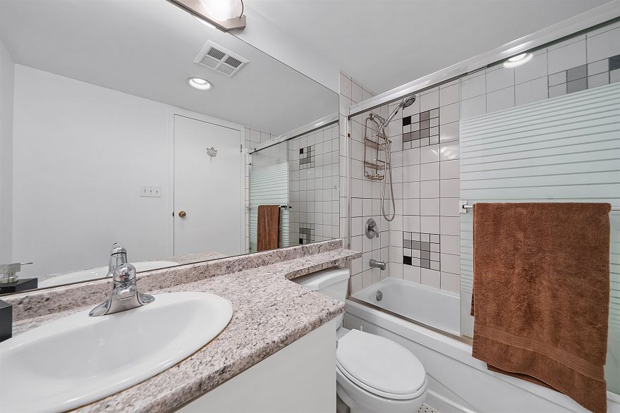 1908 1060 Alberni Street