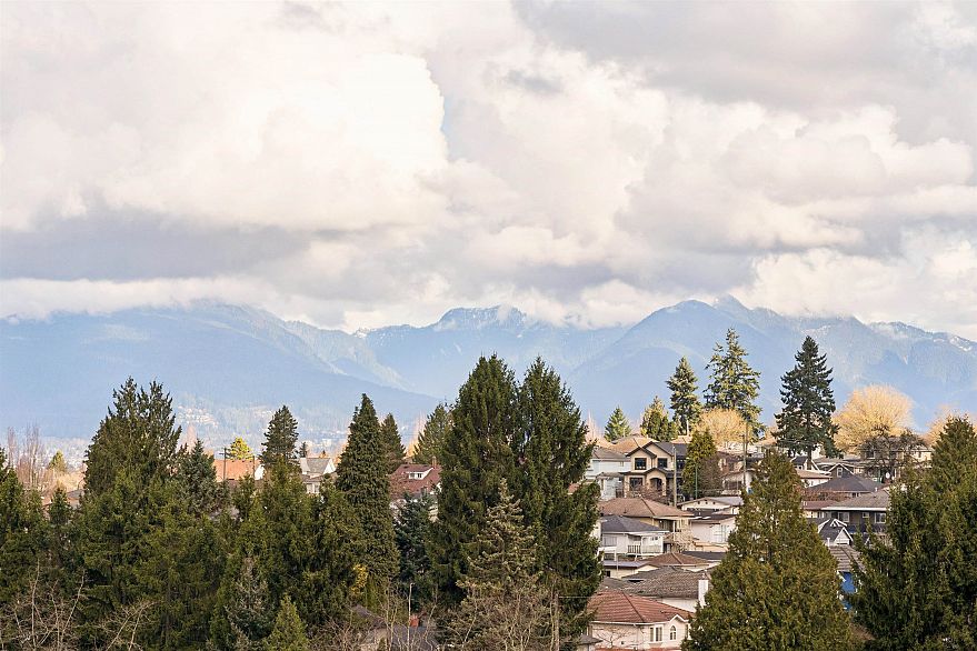 1209 3588 Crowley Drive