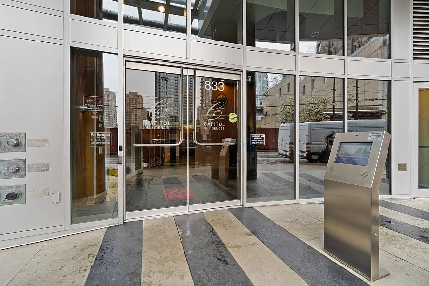 3104 833 Seymour Street