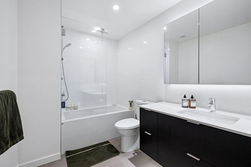 802 210 E 5th Avenue