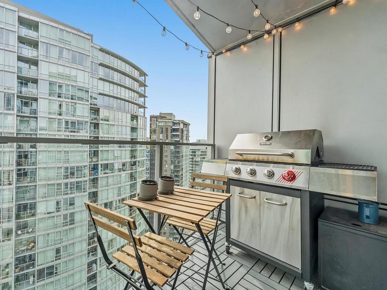 3106 1495 Richards Street