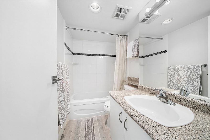 1403 1060 Alberni Street