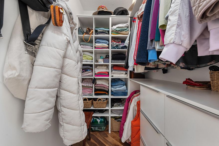 253 108 W 1st Avenue