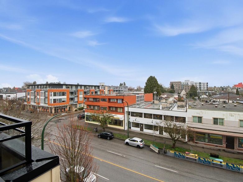 PH6 688 E 17th Avenue