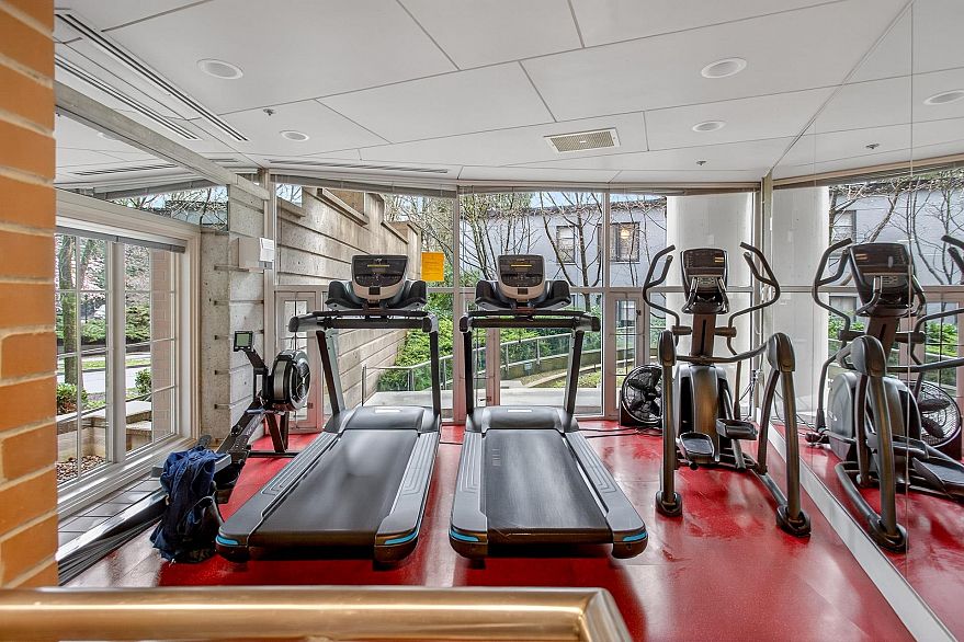 1904 1277 Nelson Street