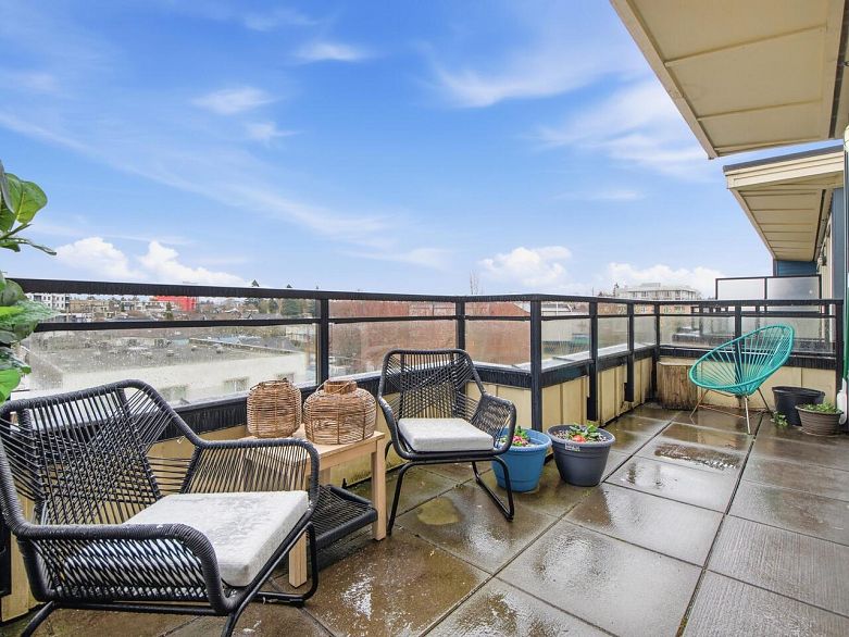 PH6 688 E 17th Avenue