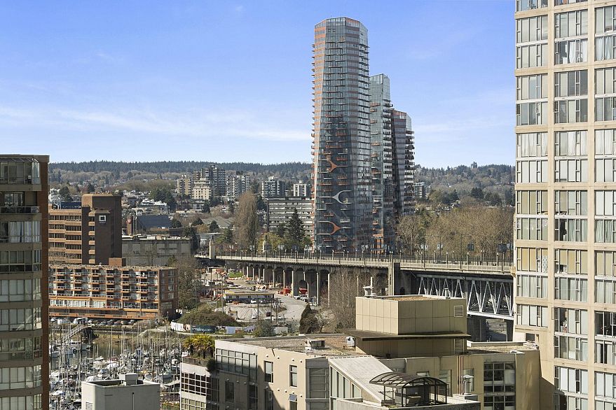 1209 888 Pacific Street