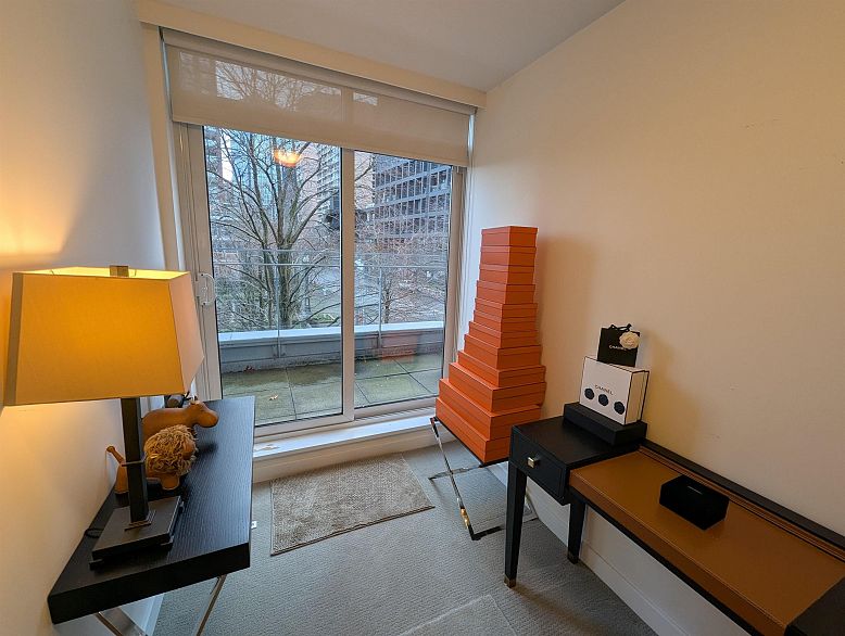 1211 W Cordova