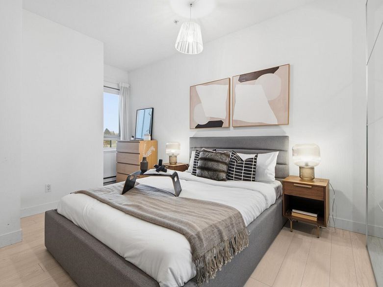 PH6 688 E 17th Avenue