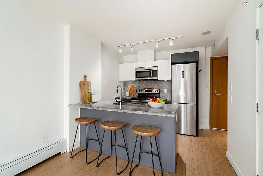 716 188 Keefer Street