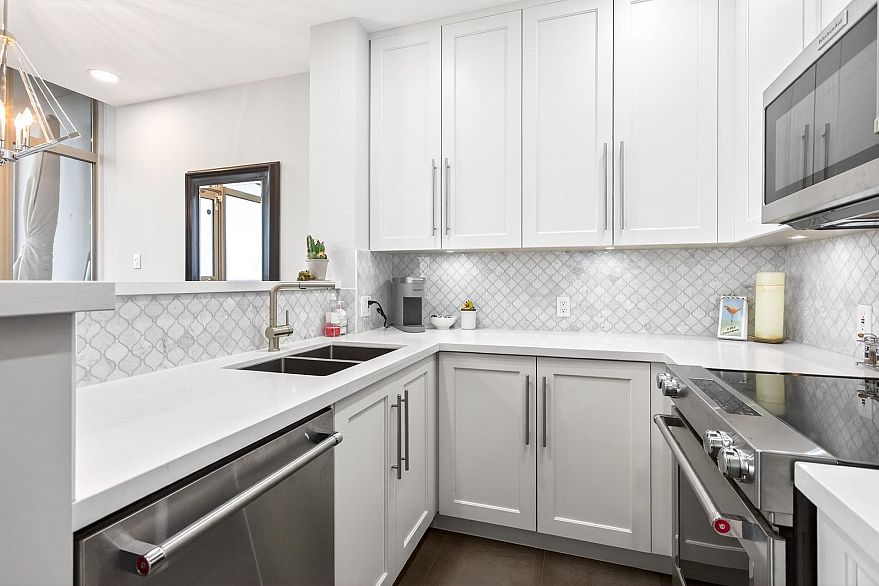 1904 1277 Nelson Street