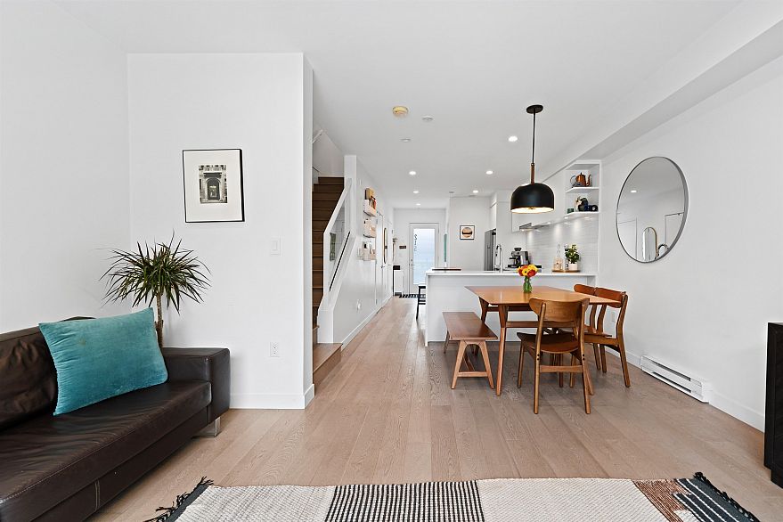 215 311 E 16th Avenue