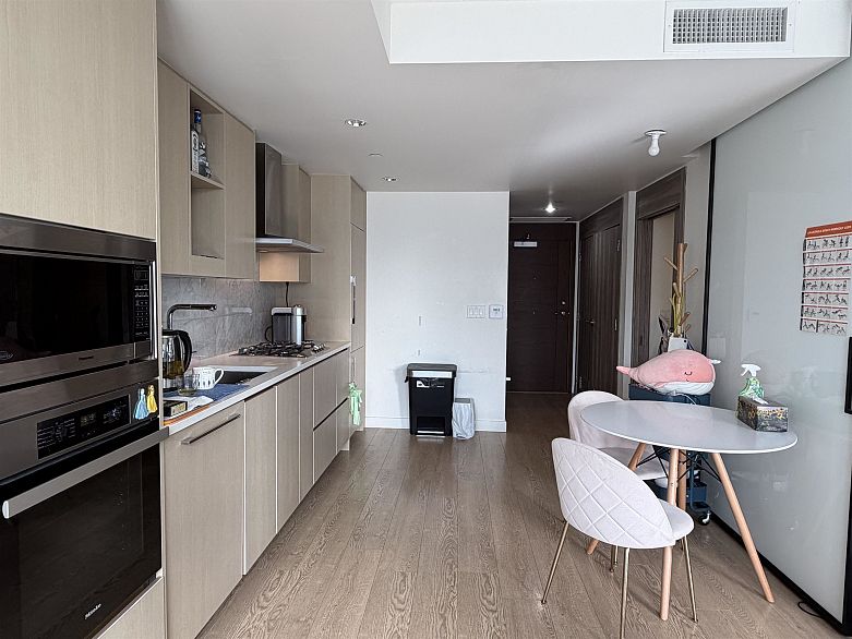 886 87 Nelson Street