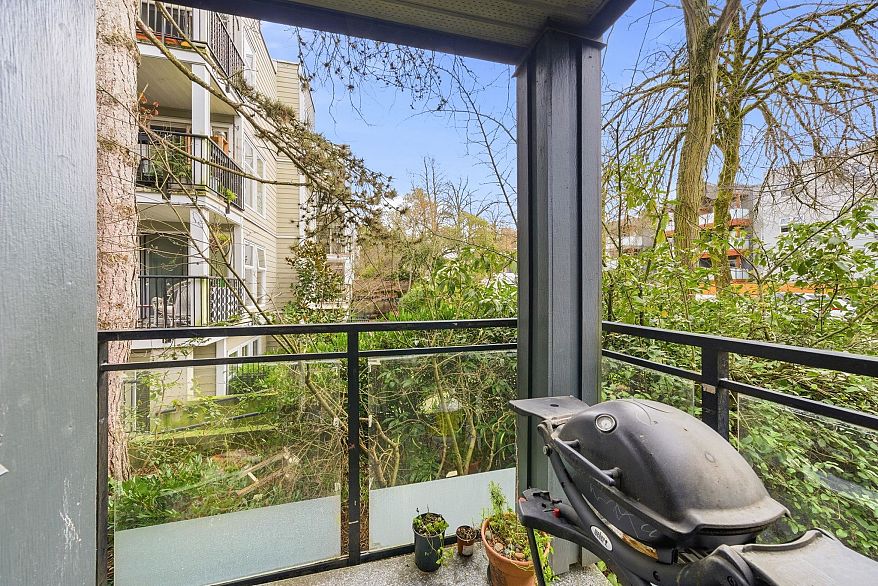 203 555 E 8th Avenue