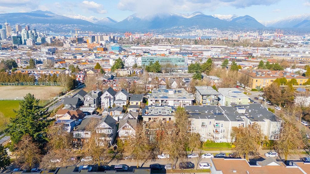 203 555 E 8th Avenue