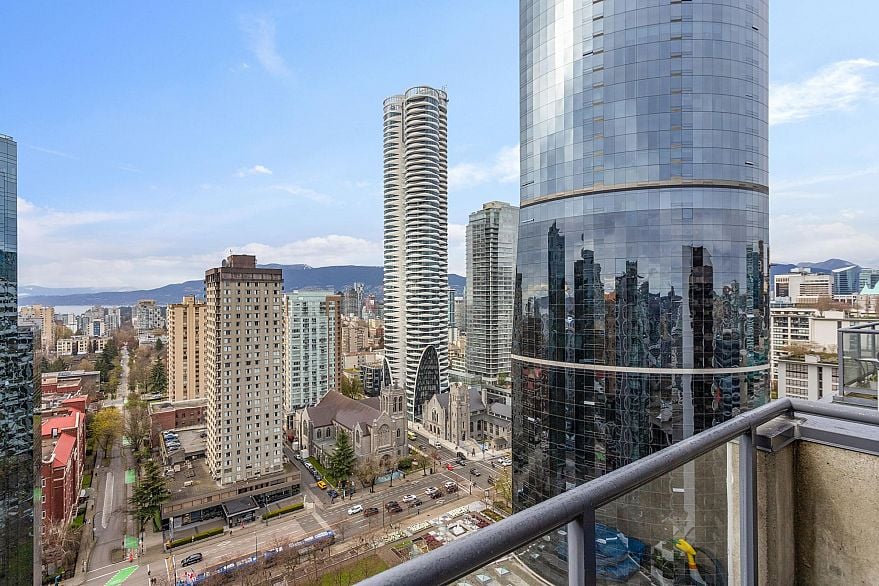3005 1068 Hornby Street