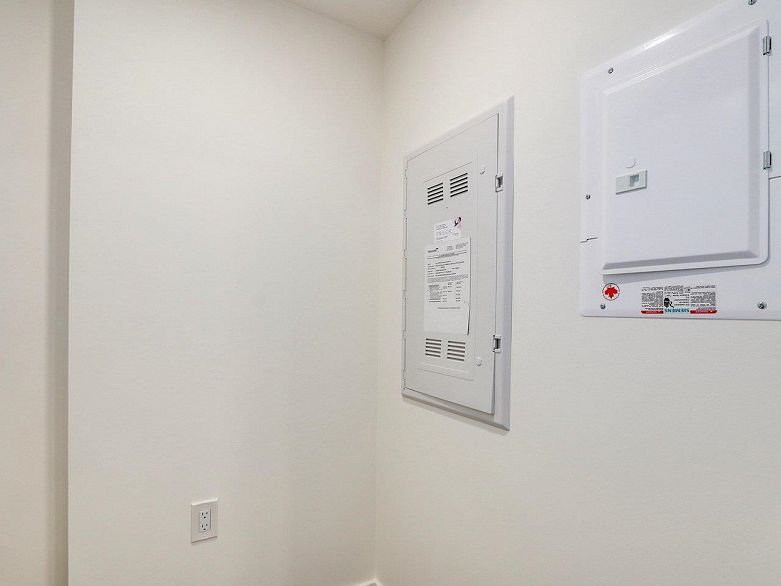 502 210 E 5th Avenue