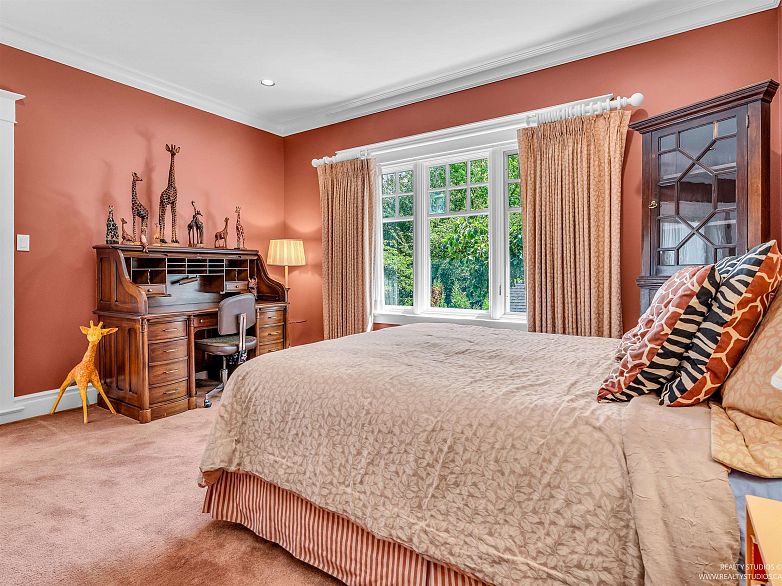 6362 Churchill Street