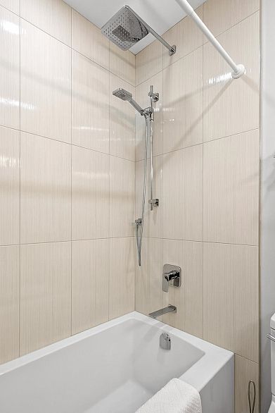 1904 1277 Nelson Street