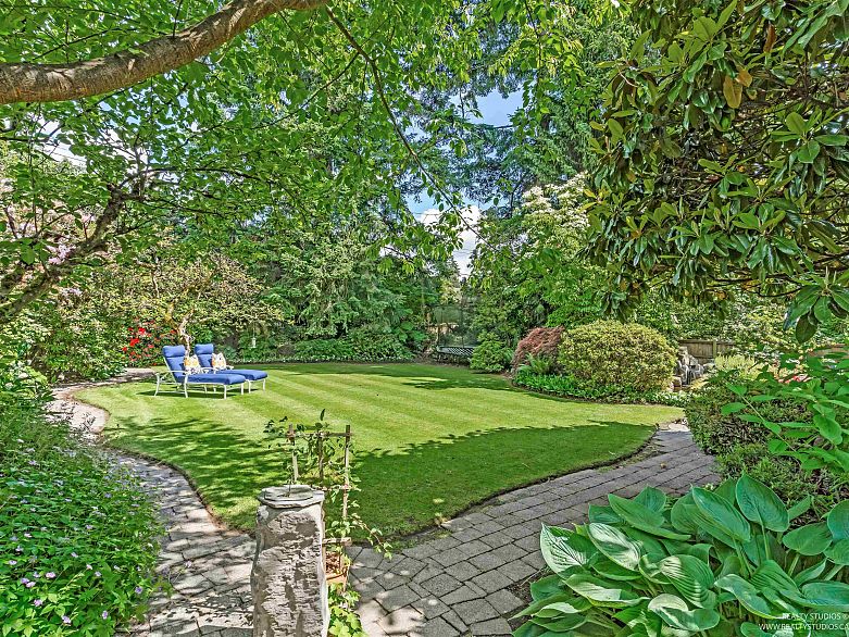 6362 Churchill Street