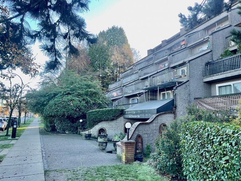 409 774 GREAT NORTHREN WAY, Vancouver BC V5T 1E1