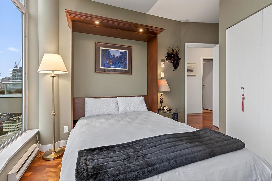 1904 1277 Nelson Street