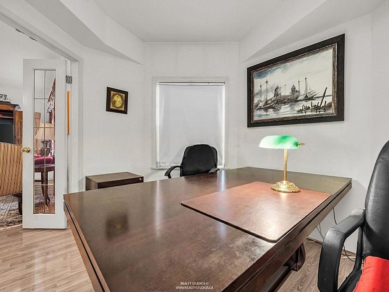 302 1311 Beach Avenue