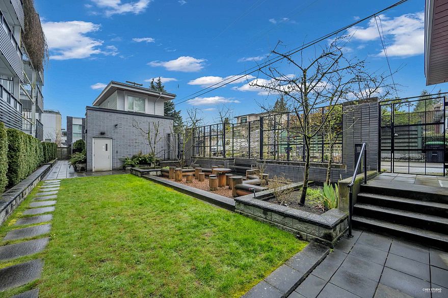 109 6677 Cambie Street