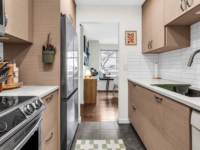 206 1963 W 3rd Avenue