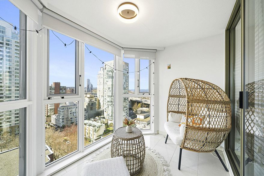 1209 888 Pacific Street