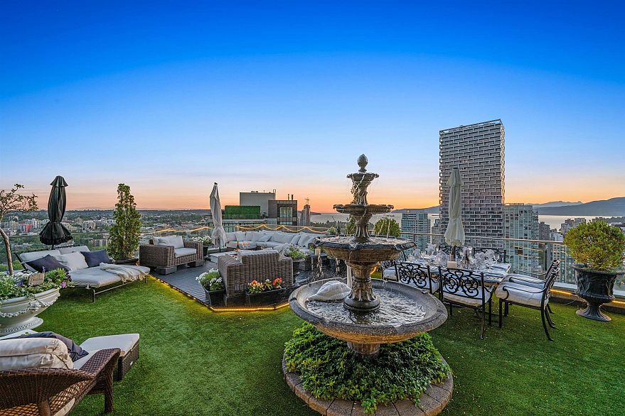 3701 1495 Richards Street