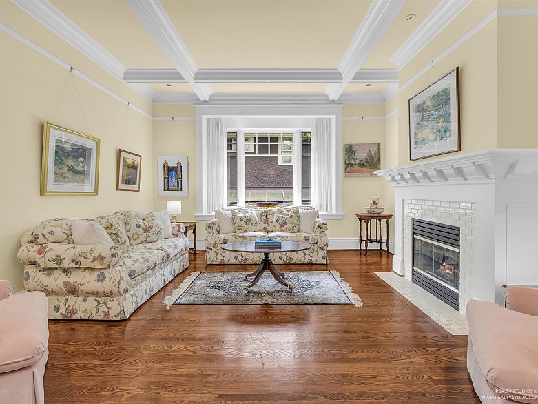 6362 Churchill Street