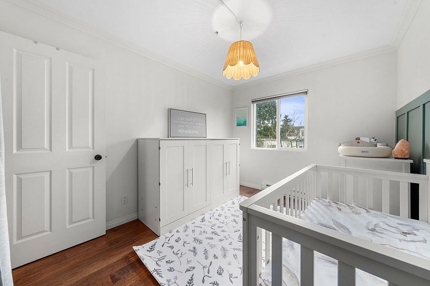 202 1106 W 11th Avenue