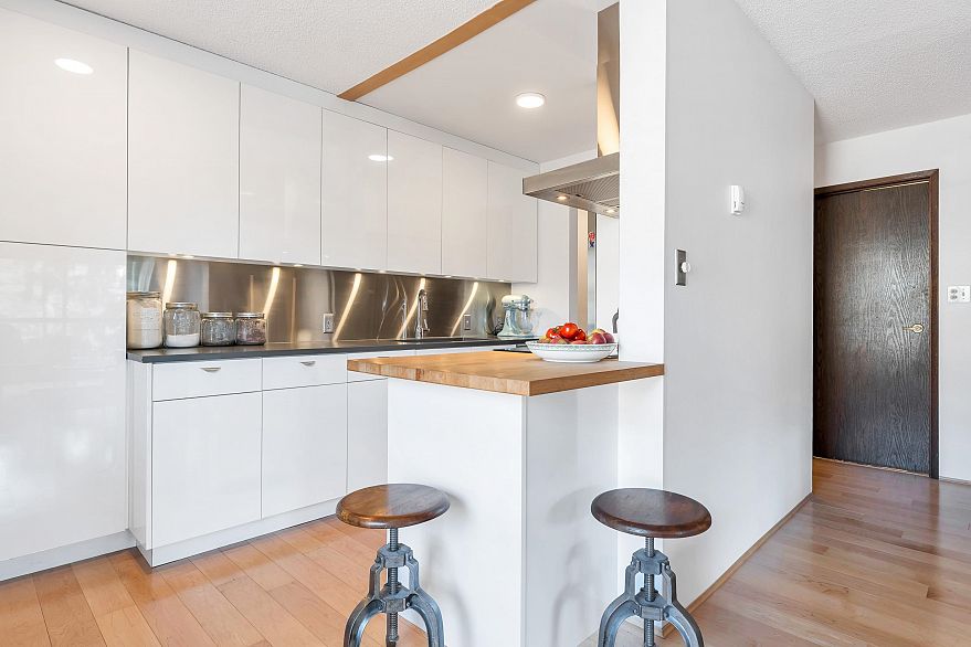 204 1515 E 5th Avenue