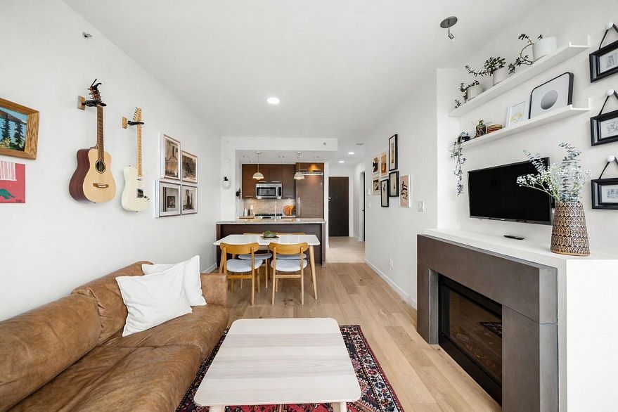 607 2528 Maple Street