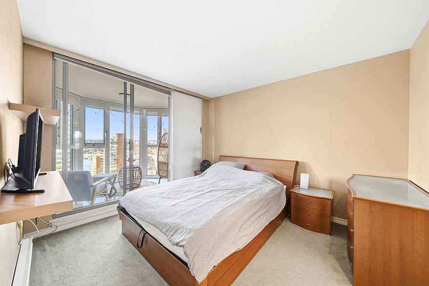 1209 888 Pacific Street