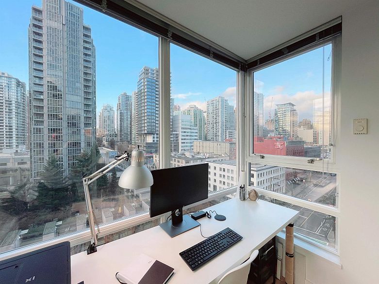 1110 928 Beatty Street