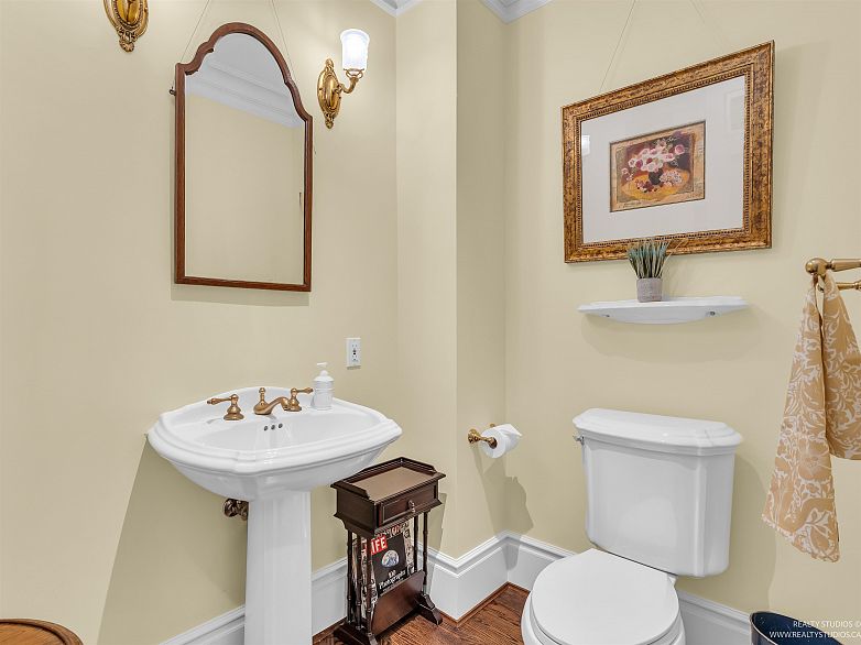 6362 Churchill Street