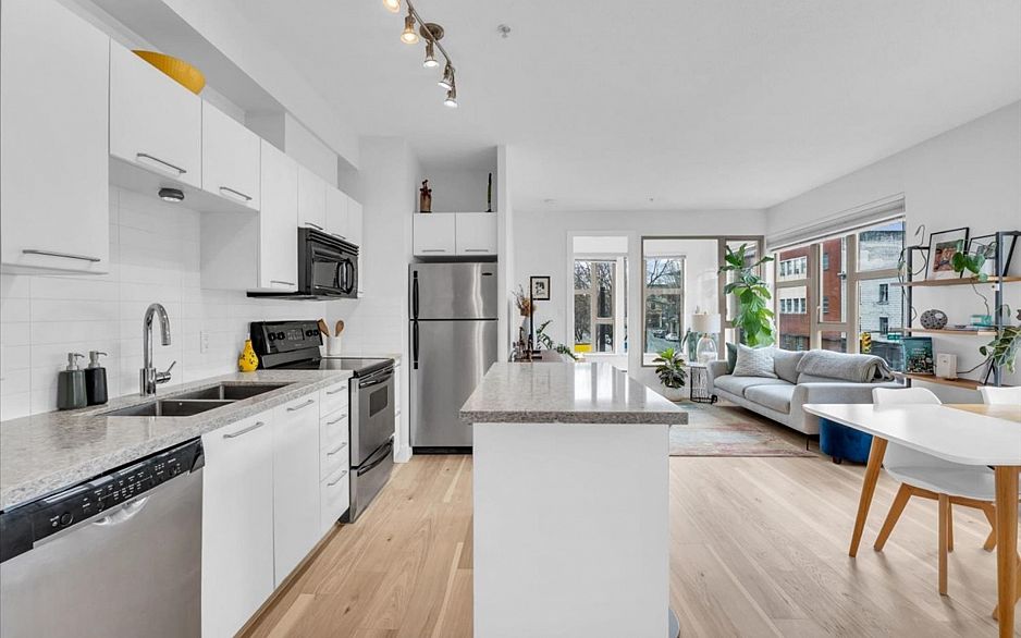 304 205 E 10th Avenue